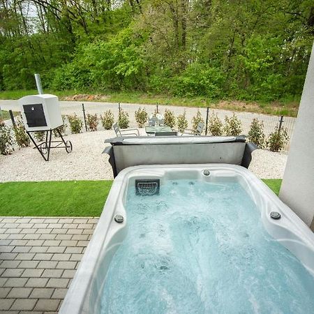 Forest Luxory Ii. Apartman Sárvár Zewnętrze zdjęcie