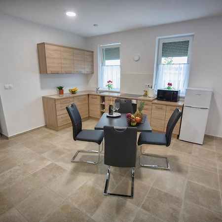 Forest Luxory Ii. Apartman Sárvár Zewnętrze zdjęcie