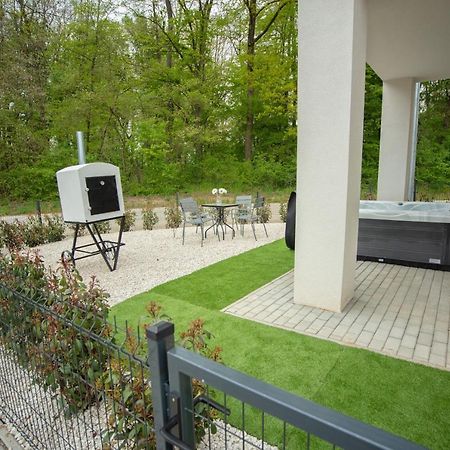 Forest Luxory Ii. Apartman Sárvár Zewnętrze zdjęcie