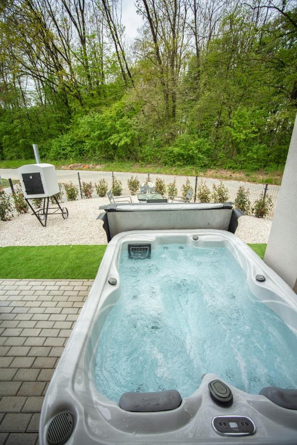 Forest Luxory Ii. Apartman Sárvár Zewnętrze zdjęcie
