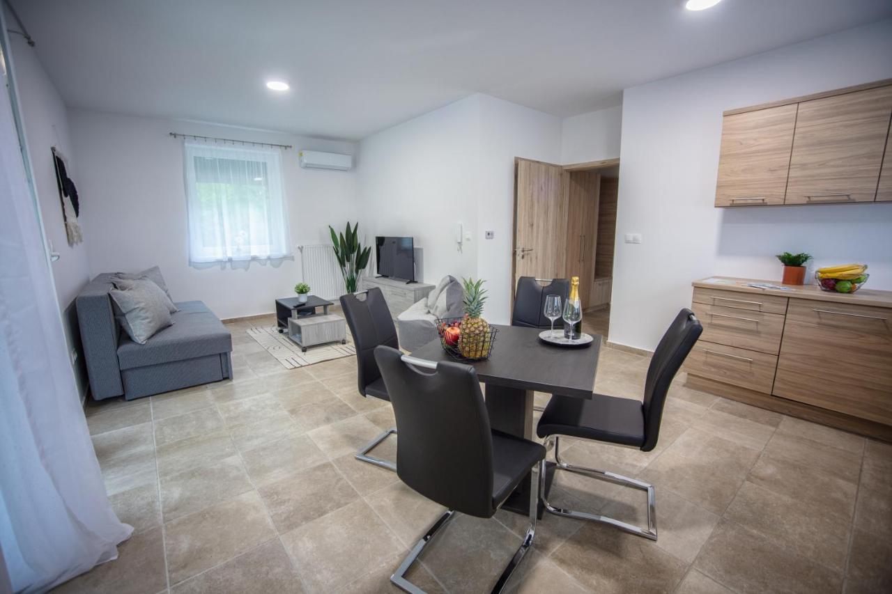 Forest Luxory Ii. Apartman Sárvár Zewnętrze zdjęcie