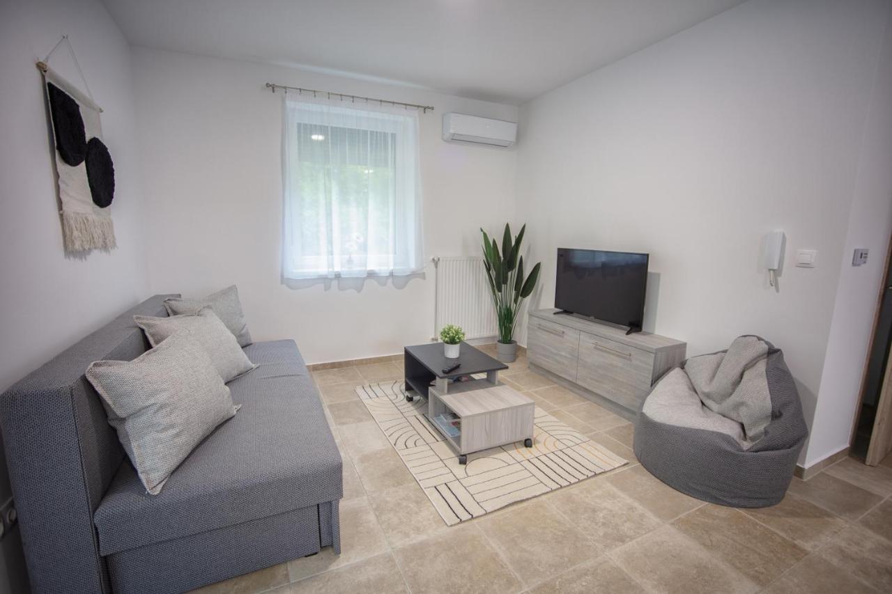 Forest Luxory Ii. Apartman Sárvár Zewnętrze zdjęcie